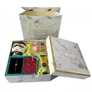 Pachet Eyup, crema de maini si de corp 50ml Eyup Sabri-Tuncer, paleta fard Eveline Cosmetics, cana 150ml, cutiuta cu 6 trandafiri de sapun si bratara, in cutie eleganta cu punga cadou