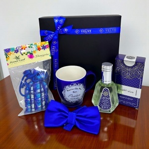 Pachet Pure Love "Pentru cel mai bun prieten", parfum, cana personalizata, papion si odorizant auto, in cutie cadou - Img 2