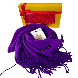 Pachet Secret, pentru femei, cu esarfa eleganta Belladona si brosa Fulg de Zapada, in cutie cadou, Mov - Img 2