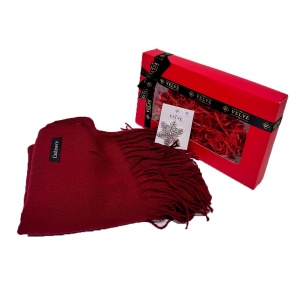 Pachet Secret, pentru femei, esarfa lunga Belladona cu franjuri si Brosa Fulg de Zapada, in cutie cadou, Rosu, 25x15cm
