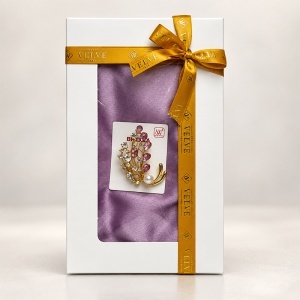 Pachet Silky pentru femei cu esarfa eleganta si brosa, 170 x 90 cm, Lila - Img 6