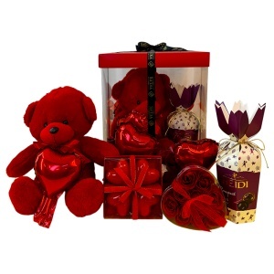 Pachet Special Valentine, ursulet de plus, lumanari inima, trandafiri de sapun și praline Heidi - Img 2