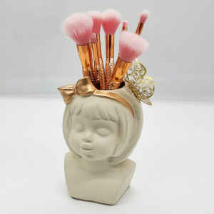 Pachet suport ceramic Girl, alb, cu set pensule incluse