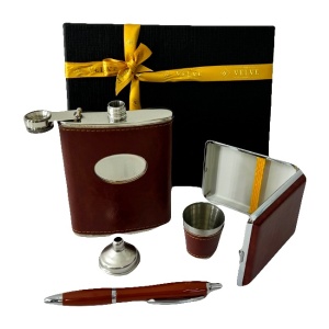 Set cadou pentru barbati VLV, 5 piese, plosca, pix, pahar, palnie, tabachera, Maro