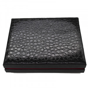 Set cadou pentru barbati VLV, cutie cu 3 articole practice, portofel, curea si accesoriu inedit pentru chei, 27x22 cm, Negru - Img 2