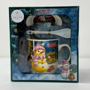 Set cana ceramica, farfurie si lingurita, Merry Christmas Snowman, ambalata in cutie cu fereastra, 200ml