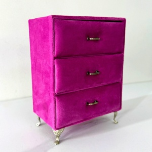 Suport bijuterii sub forma de mobilier, Dulap cu 3 sertare, Fucsia, 20x15cm