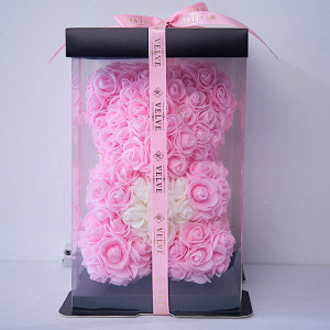 Ursulet floral 25cm, cu LED-uri luminoase, din trandafiri spuma roz cu inima rosie, in cutie cadou