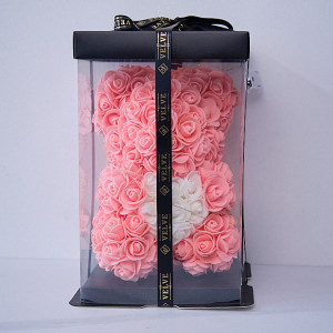 Ursulet floral 25cm, cu LED-uri luminoase, din trandafiri spuma roz pudrat cu inima rosie, in cutie cadou