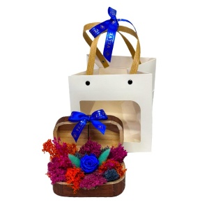 Aranjament floral Goodliness in punga cadou