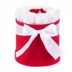 Aranjament floral Special, cutie rotunda cu funda si trandafiri de sapun, alb