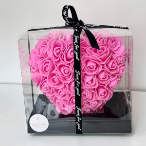 Aranjament floral tip Inima, cu trandafiri din spuma, realizat hand-made, in cutie cadou, Roz, 15 cm