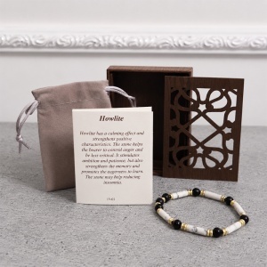 Bratara terapeutica din pietre naturale Howlite, pentru calmare si reducerea insomniei, cu saculet catifea si cutie din lemn sculptat - Img 6
