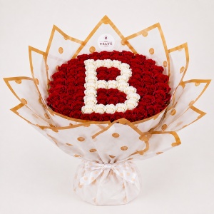 Buchet floral personalizat cu litera din 65 trandafiri de sapun, Rosu- Alb - Img 2