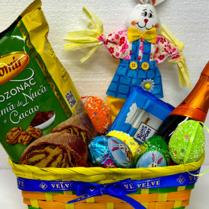 Cos Easter, decoratiune iepure, 3 oua decorative, 3 oua ciocolata Choco Pack 60gr, ciocolata Ritter 100gr, cozonac Boromir 450gr,  Prosecco Mionetto 200ml, in cos cadou