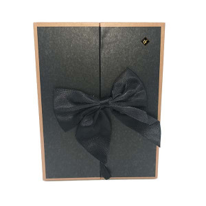 Cutie cu bijuterii, cercei si pandantiv cu cristale swarovski, trandafiri si hortensii criogenate, Ø 13 X 13 X 17
