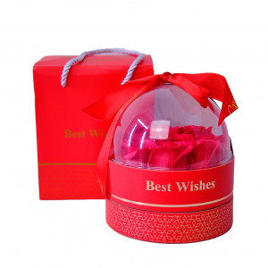 Set elegant din 2 piese, cu trandafiri de sapun in cupola si accesoriu, in cutie cadou, rosu