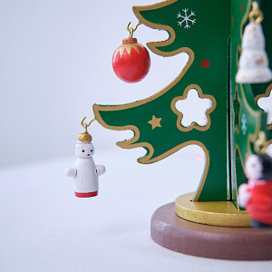 Decoratiune de Craciun, bradut si globulete in miniatura, verde - 13 x 6.5cm