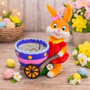 Decoratiune de Paste iepuras fetita din rasina cu carut tip ghiveci