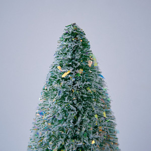 Decoratiune in miniatura "Bradul Inzapezit" - 26cm