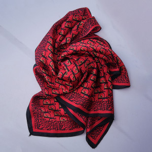 Esarfa Power, cu imprimeu si matase satinata, in cutie eleganta, Rosu bordo, 70x70 cm 5