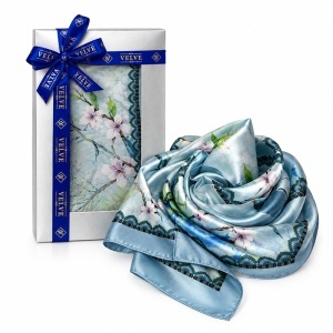 Esarfa premium dama cu imprimeu floral delicat, 70 x 70 cm, Bleu