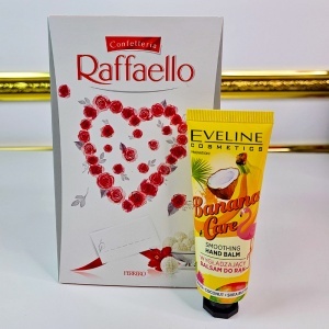 Pachet cadou „Cea mai buna profesoara din lume”, esarfa eleganta, cana personalizata, praline Raffaello si crema de maini Eveline, in punga de cadou - Img 5