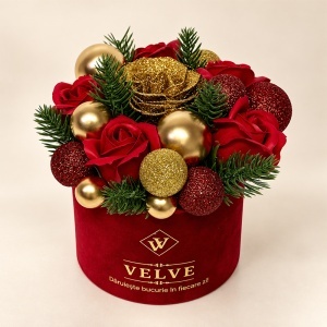 Pachet cadou de Craciun Teddy Christmas cu ursulet de plus, aranjament Golden Christmas si felinar englezesc 21 cm, in punga festiva - Img 3