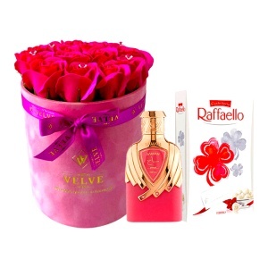 Pachet Crystal Beauty cu aranjament floral din 15 trandafiri fucsia de sapun, parfum arabesc Samah Pearl Riiffs 100 ml si praline Raffaello