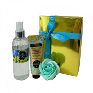 Pachet cadou Eyup,  apa de colonie 150ml Eyup Sabri-Tuncer,  crema de maini si de corp 50ml  Eyup Sabri-Tuncer, tradafir de sap, in cutie eleganta
