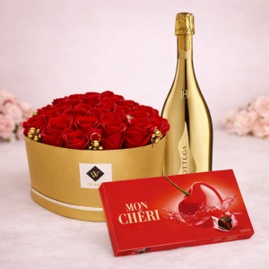 Pachet floral Glamour RedGold, cutie inima cu 25 trandafiri de sapun, Prosecco Bottega Gold, praline Mon Cheri