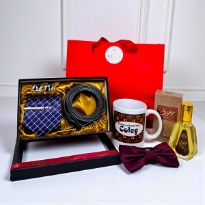 Pachet Gentleman, pentru "Cel mai bun coleg", set cravata, ac, butoni si curea, cana personalizata, papion si parfum, in punga cadou - Img 2