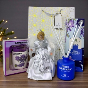 Pachet Lavender Angel, cu set cana ceramica, farfurie si lingurita, difuzor Blue Lavender si inger decorativ alb, in punga cadou - Img 4