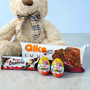 Pachet pentru copii Sweet Hug, ursulet de plus crem si mix dulciuri Kinder & Alko - Img 4
