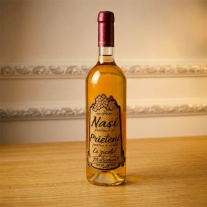 Pachet premium vin propunere nasi in cutie din lemn gravata cu ilustratie conac - Img 4