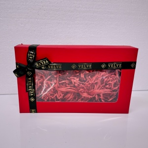 Pachet pentru femei Secret Santa, Esarfa lunga cu franjuri si Brosa Fulg de Zapada, in cutie cadou, Rosu, 25x15cm