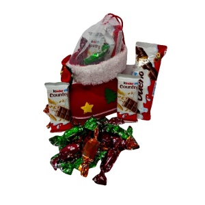 Pachet Secret Santa, cu selectie de dulciuri si bomboane de pom, ambalate in cizmulita cu design de Craciun