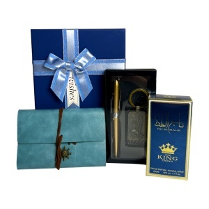 Set barbati Royal Gentleman, cu agenda vintage, pix, breloc și parfum arabesc - Img 2