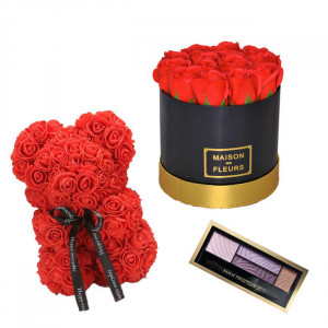 Set Cadou, Aranjament floral cutie rotunda neagra cu trandafiri rosii de sapun, Ursulet floral Rosu 25cm si Paleta fard
