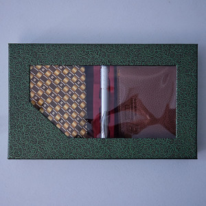 Set cadou pentru barbati, cutie cu portofel, cravata si pix 23.5x14.5 cm, Verde