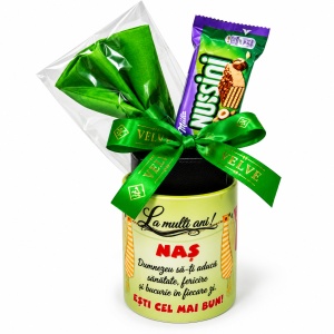 Set cadou pentru nas, Green Edition, cu cana cu mesaj, papion verde, butoni, ac de cravata si Milka Nussini - Img 3
