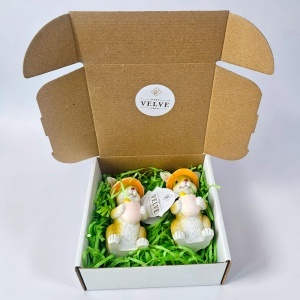 Set decoratiuni de Paste Bunny Duo, 2 iepurasi cu puisori in brate, 11x5 cm - Img 7
