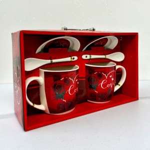 Set elegant ceramic, Love, cu doua cani imprimate, 300ml, doua lingurite ceramice si farfurii asortate, in cutie eleganta, Rosu