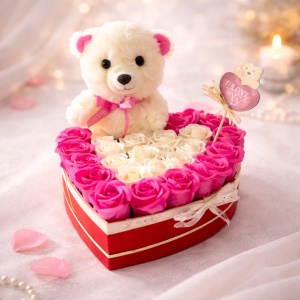 Set Fragility, cutie inima rosie cu trandafiri de sapun, ursulet de plus si mesaj cu textul "I Love You", Crem