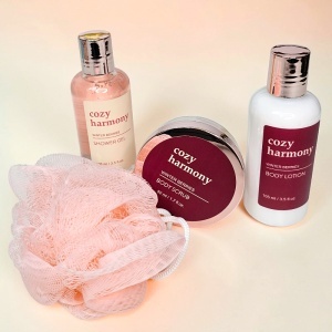 Set pentru femei, Cozy Harmony, cu gel de dus, lotiune de corp si body scrub - Img 5