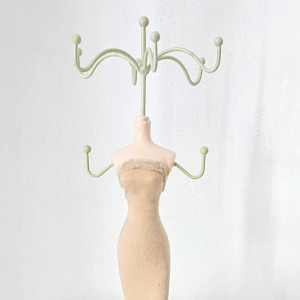 Suport bijuterii sub forma de silueta, Crem, 28cm 1