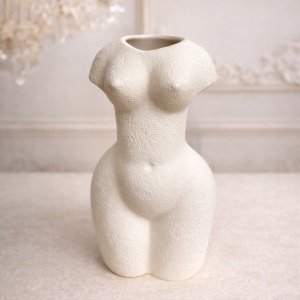 Vaza ceramica Naked, in forma de bust femeie, decoratiune artizanala, alb sidefat