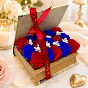 Aranjament floral cu 15 trandafiri de sapun in cutie tip carte, Rosu-Albastru - Img 2
