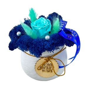 Aranjament floral Home cu trandafir criogenat albastru, lagurus si licheni stabilizati in vas ceramic
