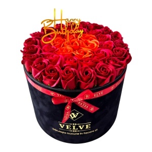 Aranjament Floral Majestic, cu trandafiri din sapun bordo, rosii si orange, in cutie neagra de catifea, cu mesaj "Happy Birthday"